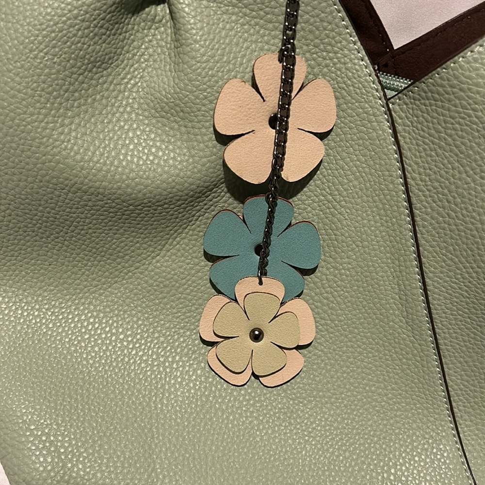 B.lush light green purse - Picture 4 of 8